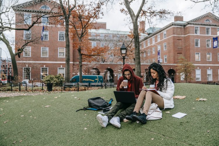 8 Things To Keep In Mind When Applying To University