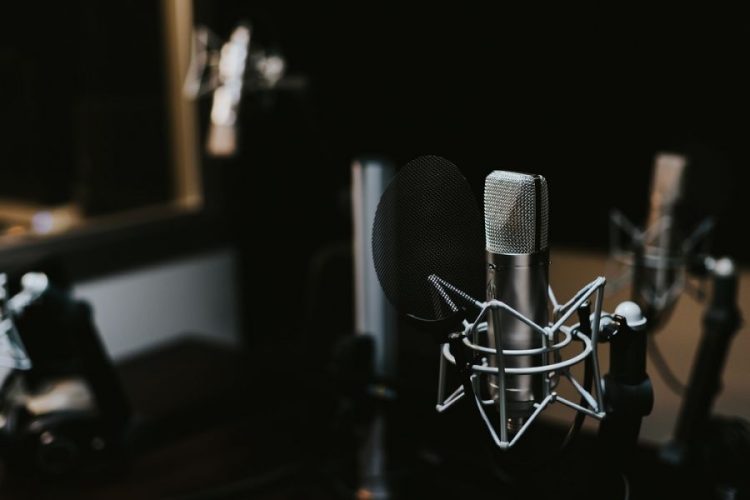 Podcast Advertising Thrives With A Projected 16% Surge, Surpassing $4 Billion In 2024