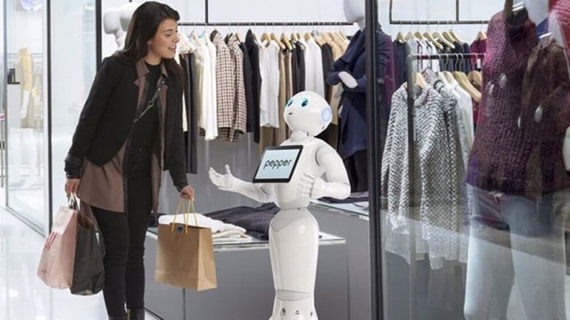 The Role Of Artificial Intelligence And Machine Learning In Fashtech Evolution